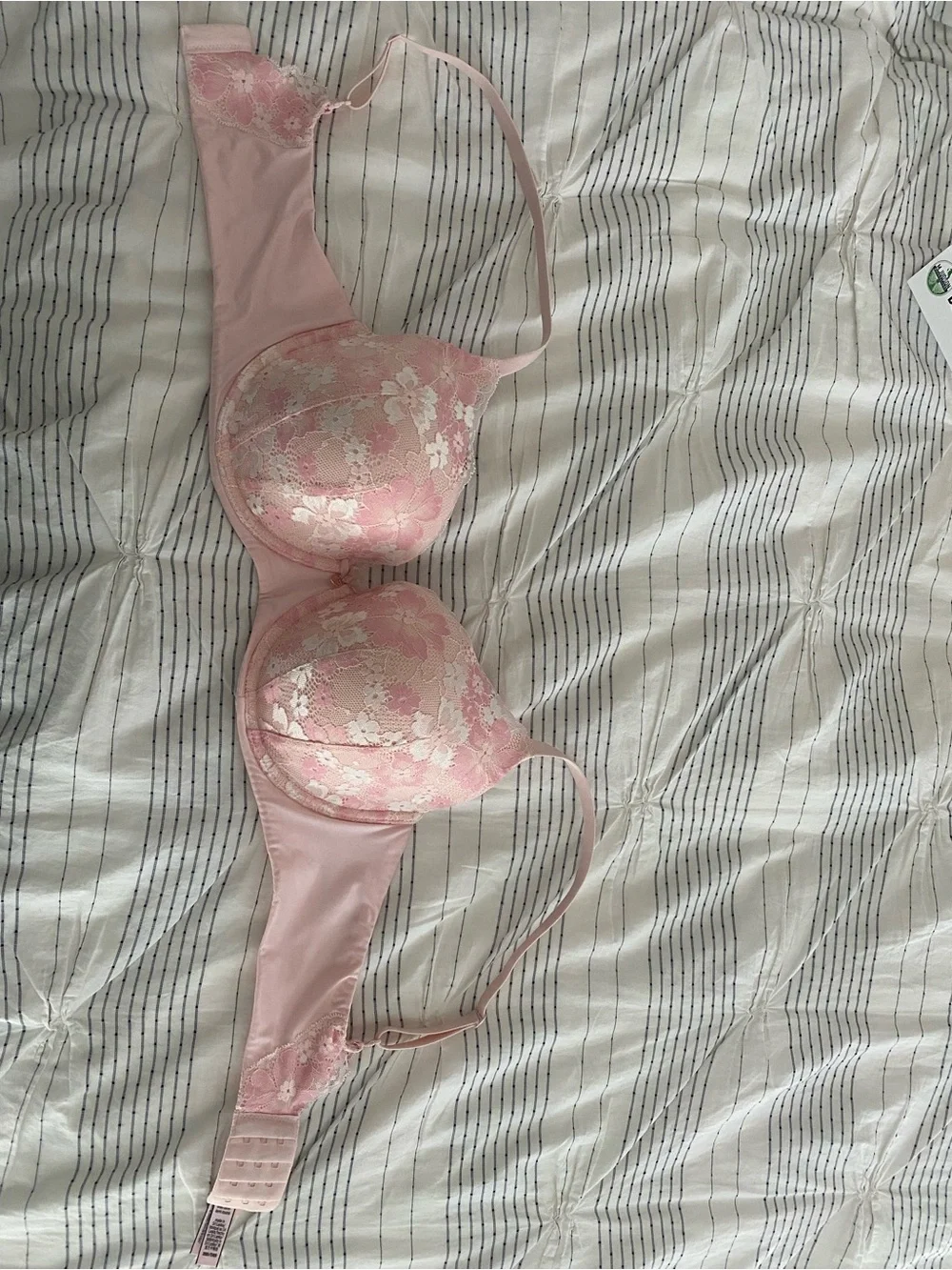 Victoria's Secret Pink Floral Lace Underwire Bra Body by Victoria - Picture 6 of 9